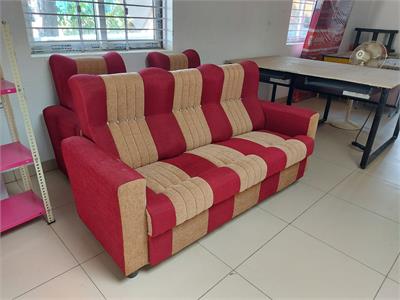 Renu  sofa RS1